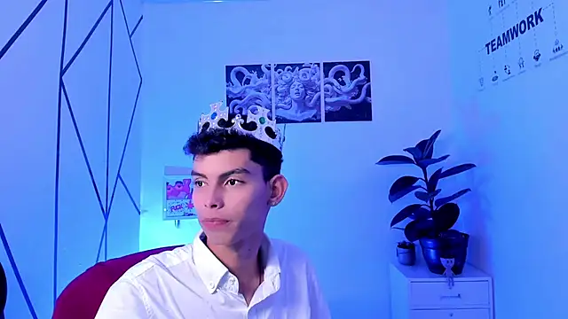 Room 69x online show from 10/21/25, 03:18