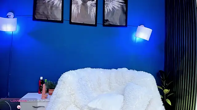 Room 69x online show from 12/05/25, 03:15