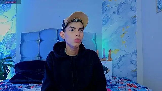 Room 69x online show from 04/14/26, 08:04