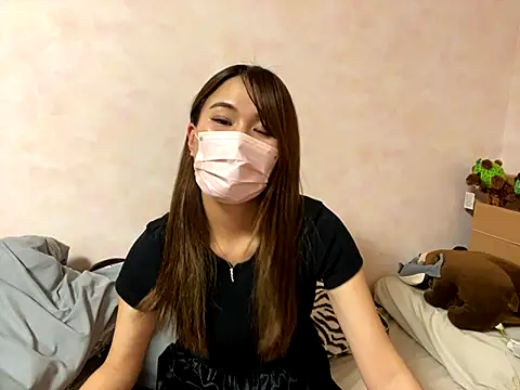 Snapshot of rad_chan chatting on 10/12/25, 01:43 rad chan online show from 10/12/25, 01:43