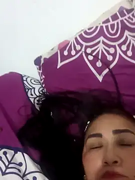 Snapshot of linda_luna29 chatting on 09/22/25, 01:40 linda luna29 online show from 09/22/25, 01:40