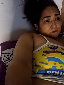 Snapshot of linda_luna29 chatting on 09/30/25, 12:59 linda luna29 online show from 09/30/25, 12:59