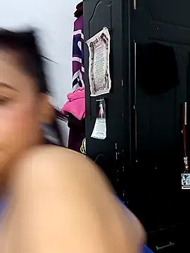 Snapshot of linda_luna29 chatting on 10/04/25, 02:53 linda luna29 online show from 10/04/25, 02:53