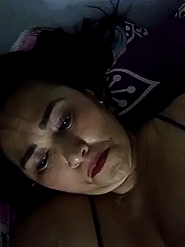 Snapshot of linda_luna29 chatting on 11/01/25, 04:47 linda luna29 online show from 11/01/25, 04:47