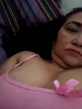 Snapshot of linda_luna29 chatting on 11/08/25, 03:34 linda luna29 online show from 11/08/25, 03:34