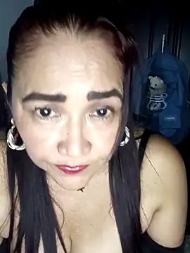 Snapshot of linda_luna29 chatting on 11/22/25, 04:55 linda luna29 online show from 11/22/25, 04:55