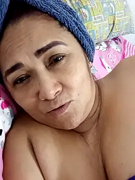 Snapshot of linda_luna29 chatting on 12/04/25, 05:17 linda luna29 online show from 12/04/25, 05:17