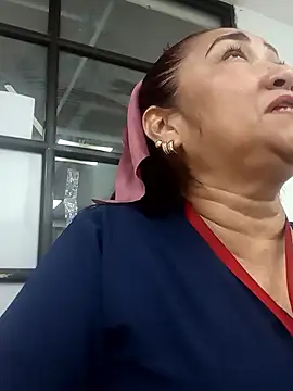 Snapshot of linda_luna29 chatting on 01/06/26, 08:34 linda luna29 online show from 01/06/26, 08:34