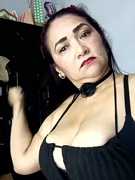 Snapshot of linda_luna29 chatting on 01/10/26, 04:58 linda luna29 online show from 01/10/26, 04:58