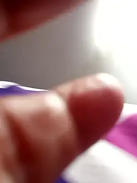 Snapshot of linda_luna29 chatting on 01/11/26, 01:27 linda luna29 online show from 01/11/26, 01:27