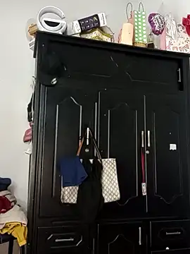 Snapshot of linda_luna29 chatting on 01/17/26, 02:38 linda luna29 online show from 01/17/26, 02:38