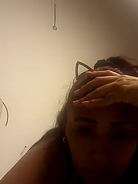 Snapshot of linda_luna29 chatting on 02/15/26, 07:51 linda luna29 online show from 02/15/26, 07:51