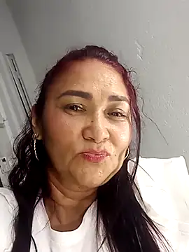 Snapshot of linda_luna29 chatting on 05/11/26, 01:11 linda luna29 online show from 05/11/26, 01:11