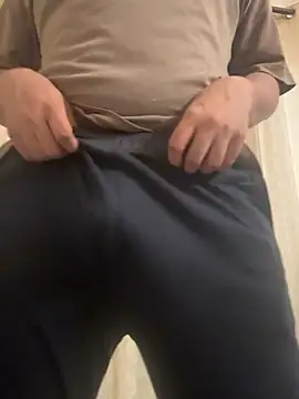 Snapshot of bigbumboy chatting on 07/04/26, 11:27 bigbumboy online show from 07/04/26, 11:27