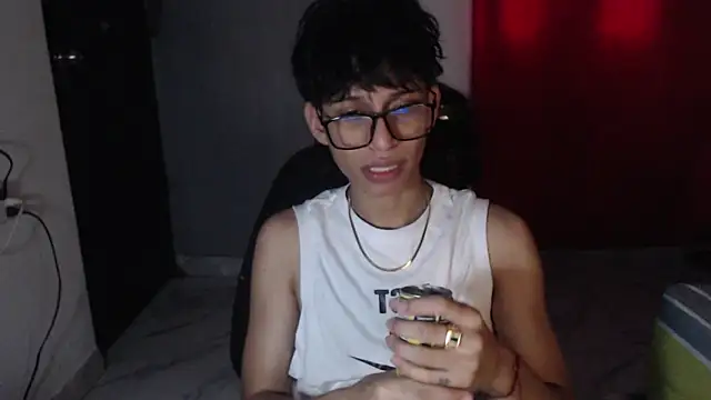 sung yol online show from 10/03/25, 09:34