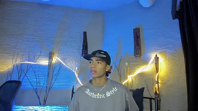 AlanCutee online show from 04/05/26, 07:44