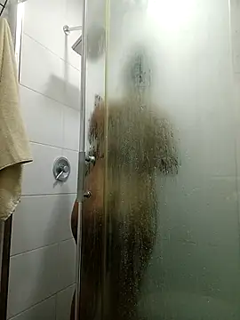 Snapshot of Esmeralda333 chatting on 04/09/26, 01:16 Esmeralda333 online show from 04/09/26, 01:16