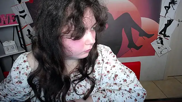 Snapshot of NeonilaLisova chatting on 12/01/25, 12:21 NeonilaLisova online show from 12/01/25, 12:21