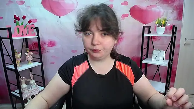 Snapshot of NeonilaLisova chatting on 04/25/26, 05:10 NeonilaLisova online show from 04/25/26, 05:10