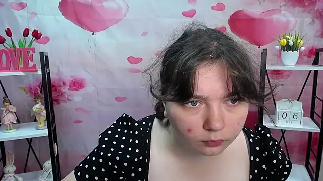 Snapshot of NeonilaLisova chatting on 05/08/26, 05:13 NeonilaLisova online show from 05/08/26, 05:13
