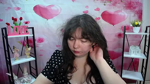 Snapshot of NeonilaLisova chatting on 05/14/26, 05:14 NeonilaLisova online show from 05/14/26, 05:14