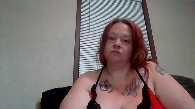 Snapshot of ThickkkMama420 chatting on 04/05/26, 08:33 ThickkkMama420 online show from 04/05/26, 08:33