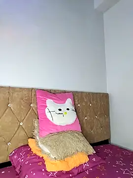 Snapshot of Nahomy_cm chatting on 03/18/26, 07:50 Nahomy cm online show from 03/18/26, 07:50