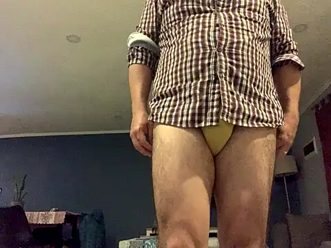 Snapshot of miker1239 chatting on 11/12/25, 01:28 miker1239 online show from 11/12/25, 01:28