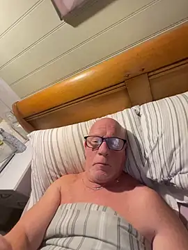 philefc online show from 10/15/25, 08:31