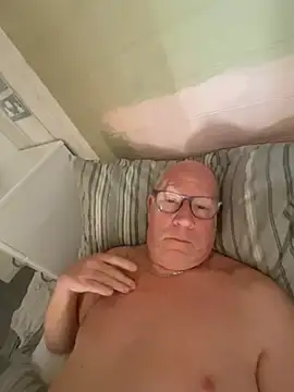 Snapshot of philefc chatting on 03/26/26, 07:25 philefc online show from 03/26/26, 07:25