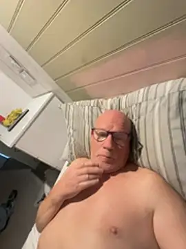 Snapshot of philefc chatting on 03/27/26, 08:26 philefc online show from 03/27/26, 08:26