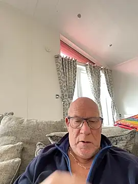 Snapshot of philefc chatting on 04/01/26, 10:49 philefc online show from 04/01/26, 10:49