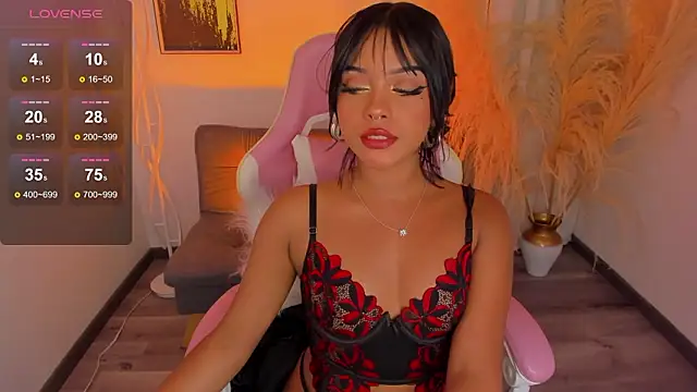 Snapshot of hannaferrati chatting on 02/01/26, 02:32 hannaferrati online show from 02/01/26, 02:32