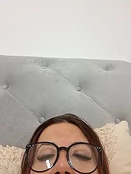 Anayssa  online show from 09/14/25, 10:42