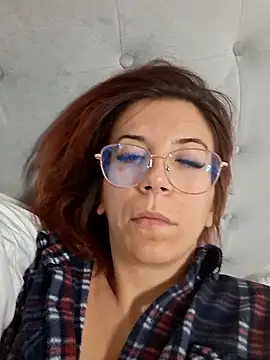 Anayssa  online show from 09/28/25, 08:25