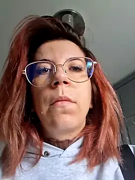 Anayssa  online show from 09/30/25, 01:27