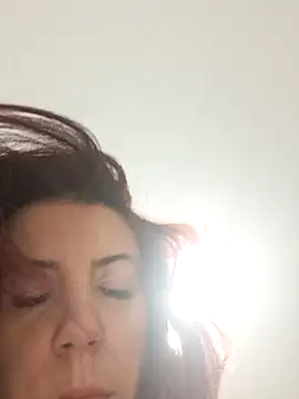 Anayssa  online show from 10/13/25, 09:37