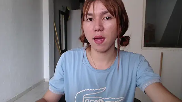 Snapshot of Dolly_Peach_ chatting on 09/18/25, 06:32 Dolly Peach  online show from 09/18/25, 06:32