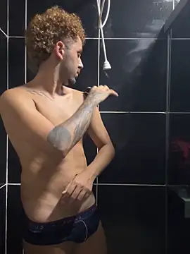 Snapshot of Fumoice chatting on 12/18/25, 09:43 Fumoice online show from 12/18/25, 09:43