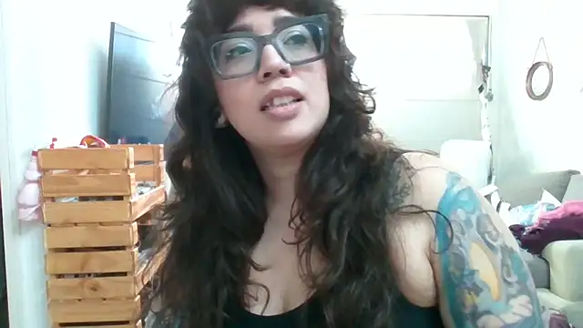 Snapshot of GypsyMamacita chatting on 09/16/25, 05:58 GypsyMamacita online show from 09/16/25, 05:58