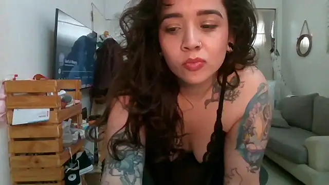 Snapshot of GypsyMamacita chatting on 09/23/25, 07:50 GypsyMamacita online show from 09/23/25, 07:50