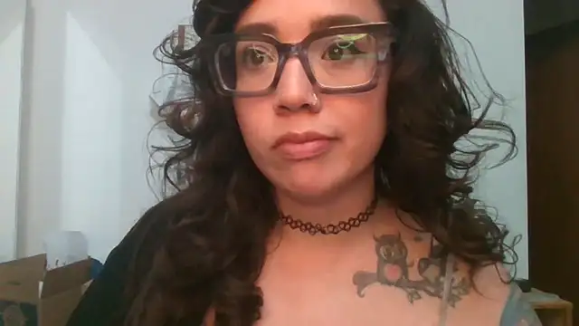 Snapshot of GypsyMamacita chatting on 10/08/25, 02:58 GypsyMamacita online show from 10/08/25, 02:58