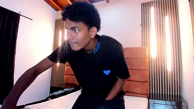 FYKMOR 1 online show from 10/20/25, 03:51