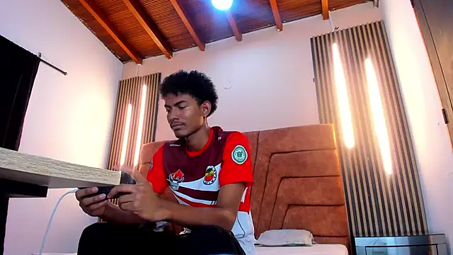 FYKMOR 1 online show from 10/27/25, 04:27