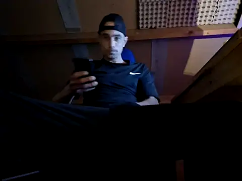 kompiee online show from 10/13/25, 06:41