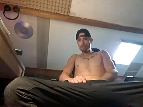 kompiee online show from 11/03/25, 08:04