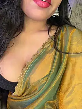 Snapshot of KARISHMA-STRIP chatting on 03/13/26, 07:42 KARISHMA-STRIP online show from 03/13/26, 07:42