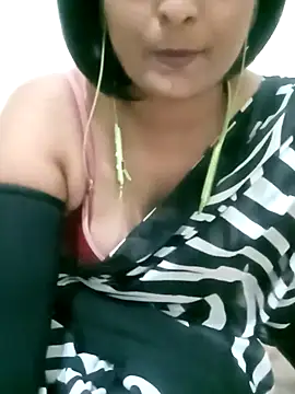 Snapshot of Queen_Kushi4 chatting on 09/23/25, 05:27 Queen Kushi4 online show from 09/23/25, 05:27