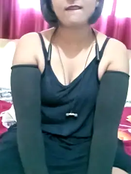 Snapshot of Queen_Kushi4 chatting on 12/22/25, 09:28 Queen Kushi4 online show from 12/22/25, 09:28