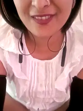 Snapshot of Queen_Kushi4 chatting on 03/13/26, 10:00 Queen Kushi4 online show from 03/13/26, 10:00